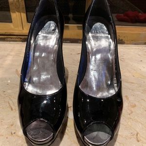 Stuart Weitzman black patent pump